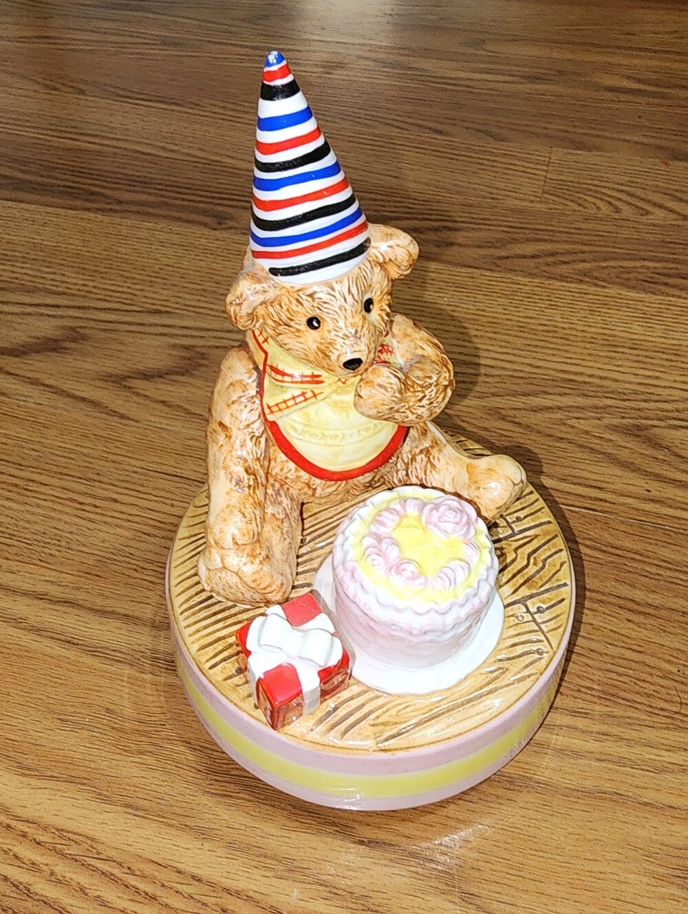 Vintage 1984 Bialosky Friends Ralphie Bear Birthday Music Box Japan Hummelwerk